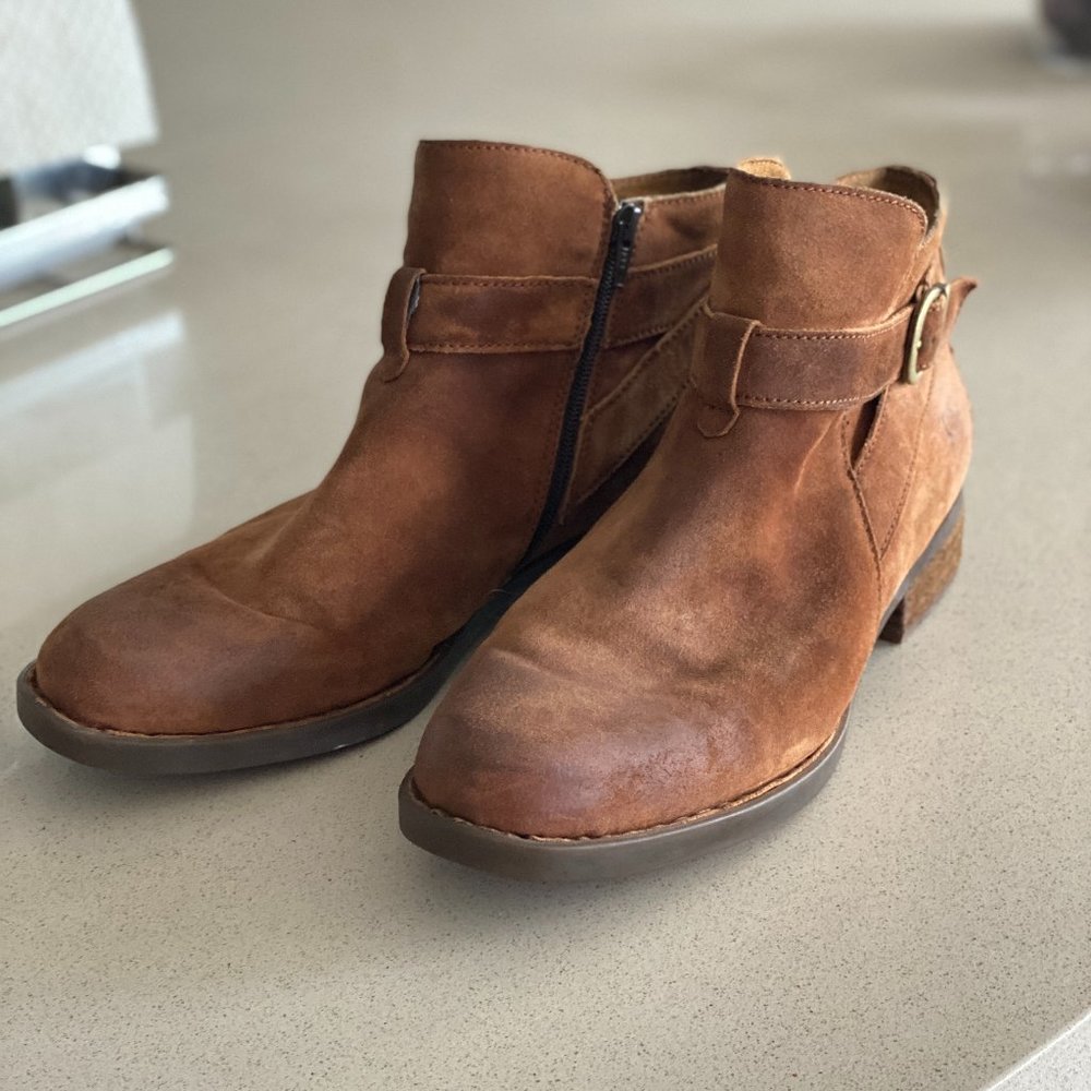 Born Jorgette Zip Buckle Strap Ankle Bootie Rust Brown Suede Boots